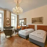 4 Sigle Beds Or 2 Double Beds Luxury Apartment