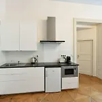 4 Sigle Beds Or 2 Double Beds Luxury Apartment