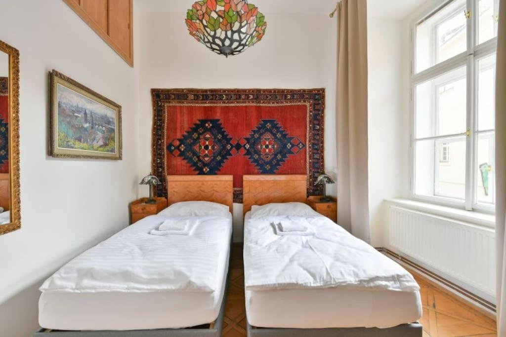 Apartment 4 Sigle Beds Or 2 Double Beds Luxury Prague